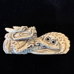 Intricate Vintage/Antique Carved Faux Ivory Dragon Netsuke AS-IS